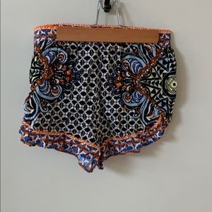 Loose multiple color shorts